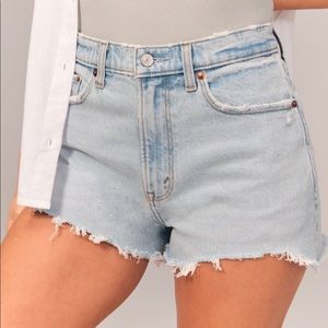 Abercrombie Curve Love High Rise Mom Short